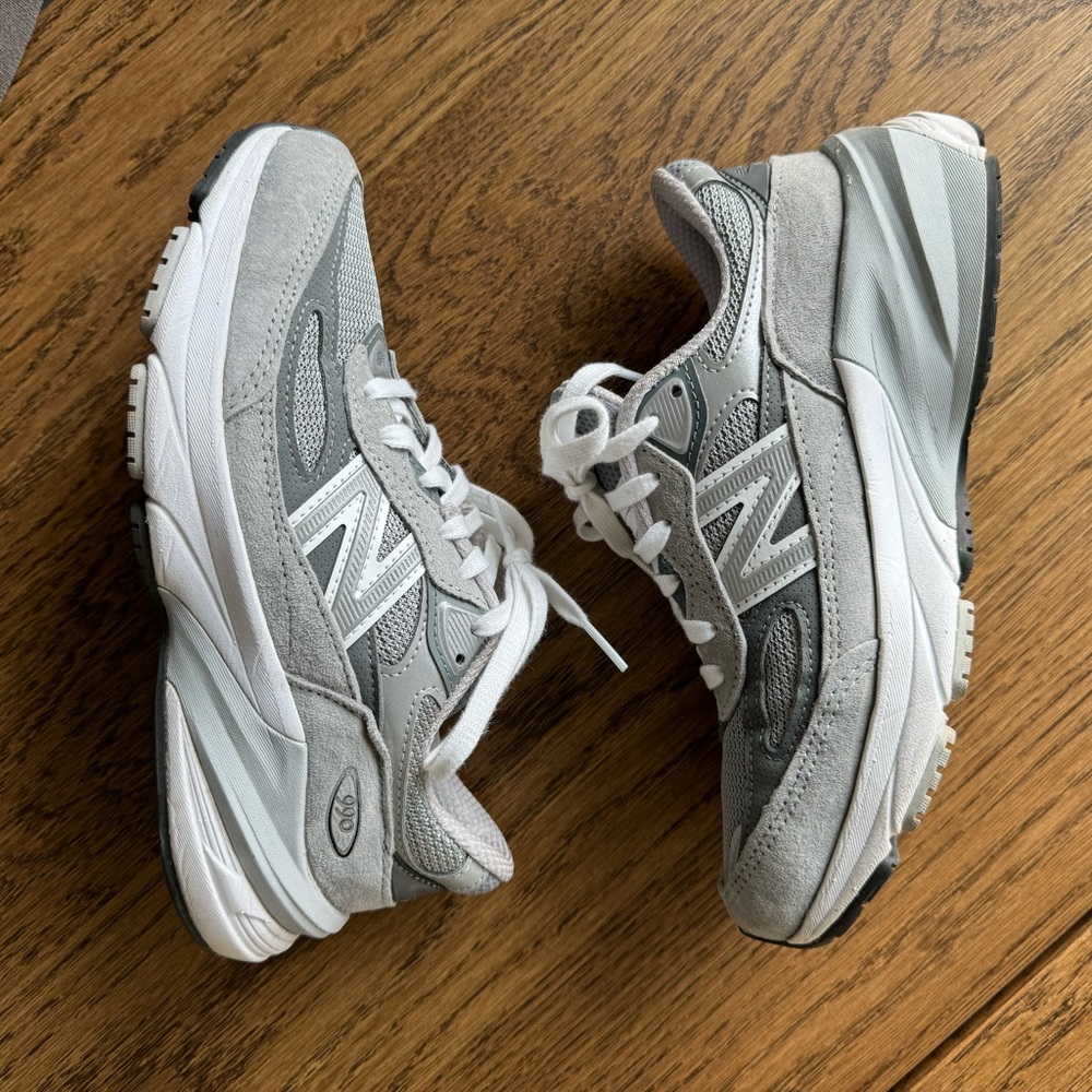 New Balance 990v6 size 6